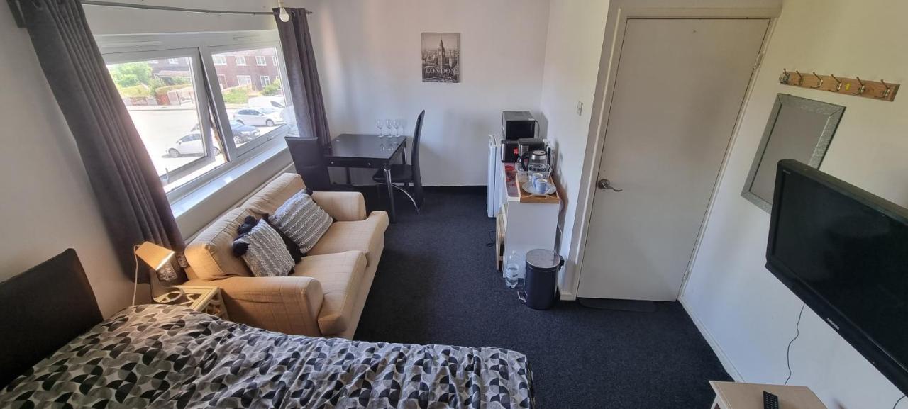 Spacious Room With Kichenet 罗瑟勒姆 外观 照片