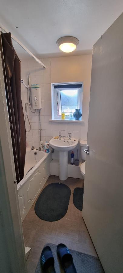 Spacious Room With Kichenet 罗瑟勒姆 外观 照片