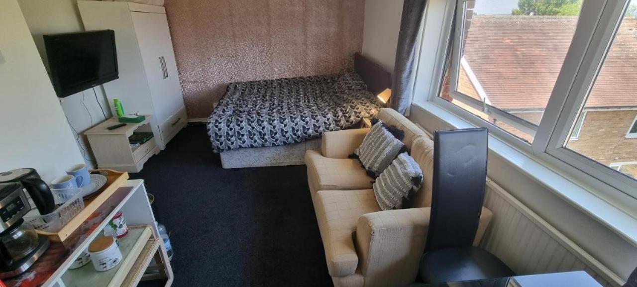 Spacious Room With Kichenet 罗瑟勒姆 外观 照片